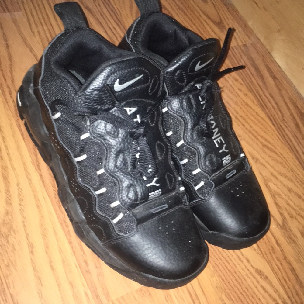 COPY - Nike Air Moneys